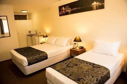Garden Motor Motel 3*