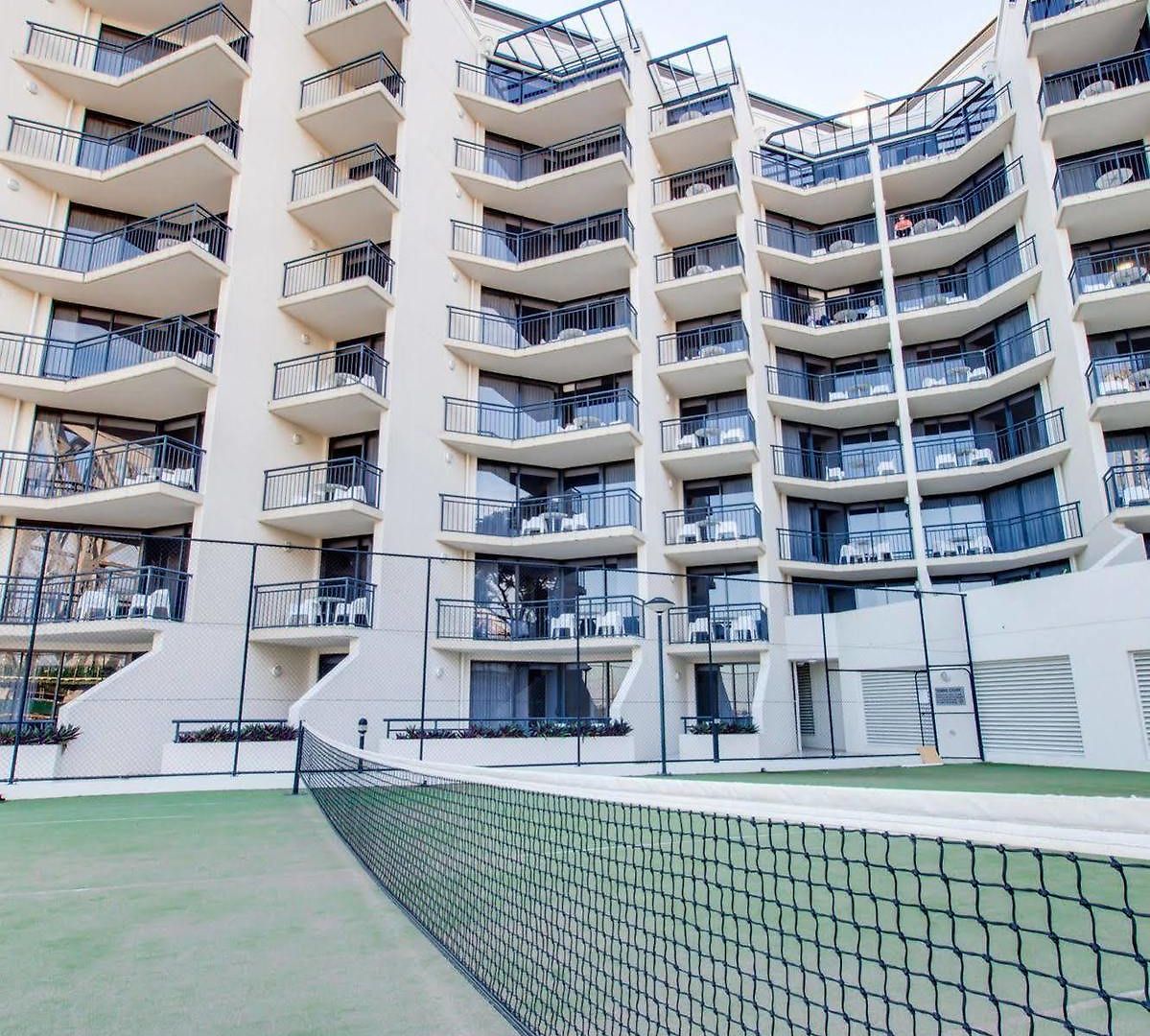 Aparthotel Adina