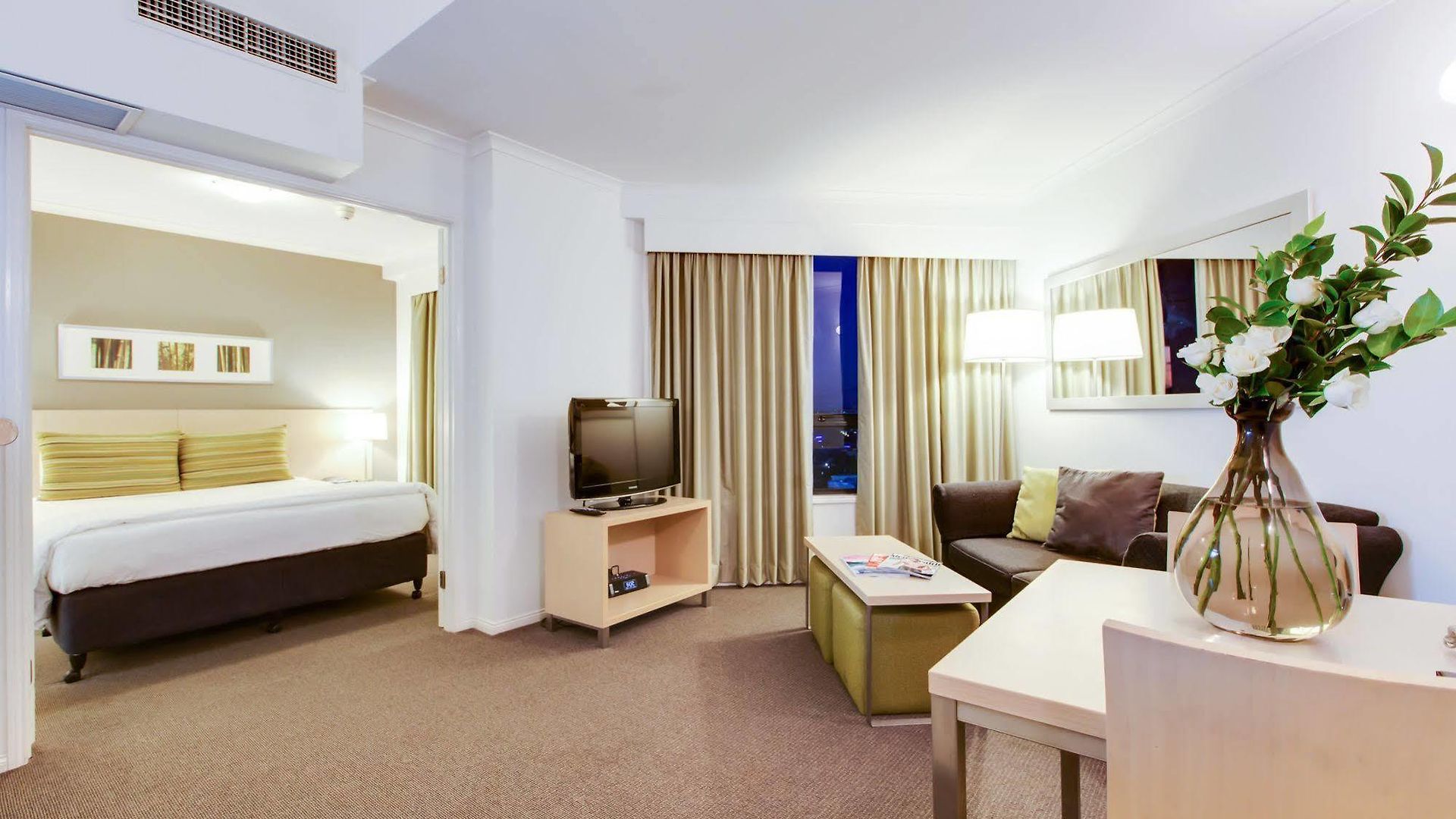 Aparthotel Adina 4*