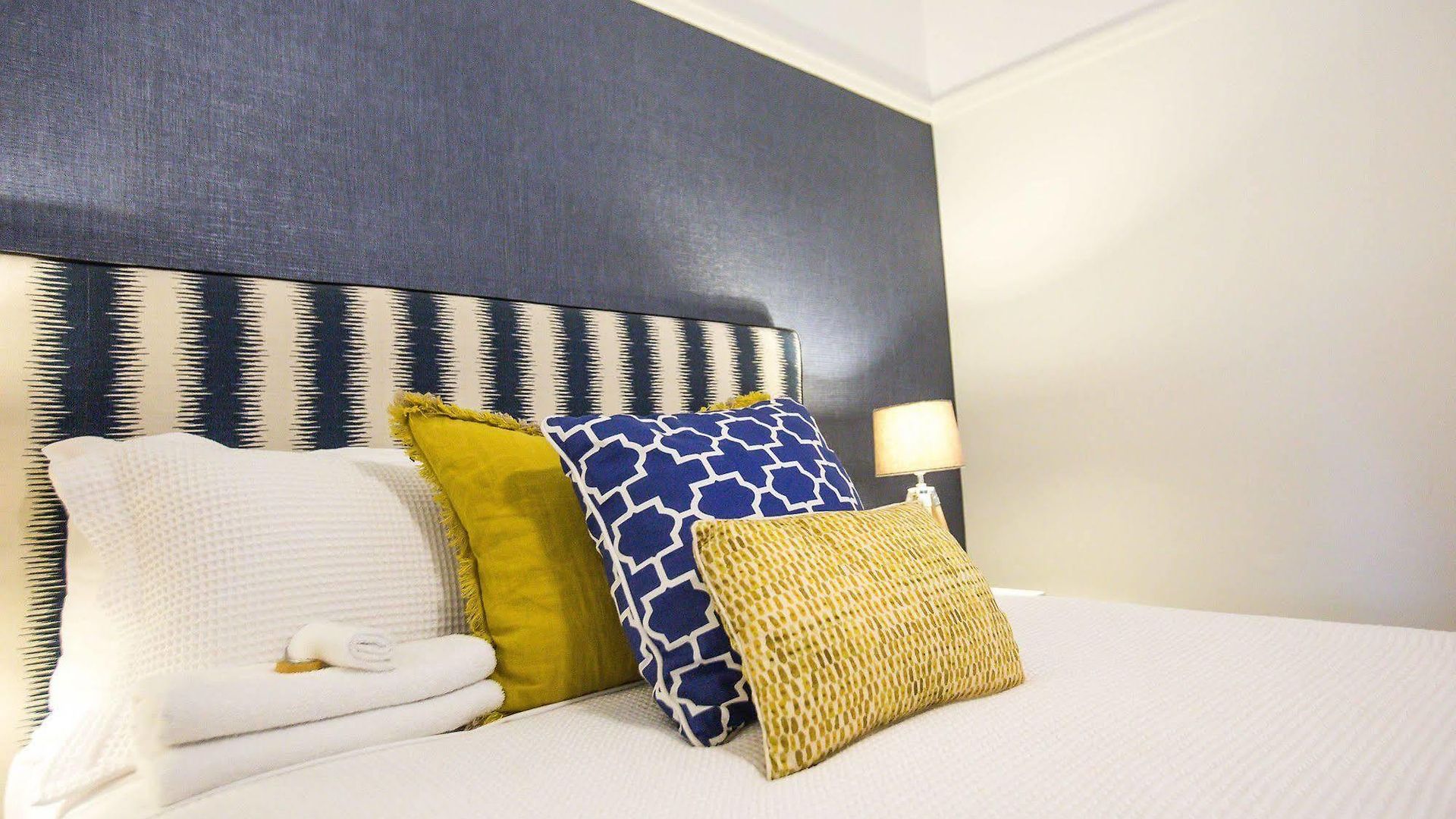 Edward New Fam Bed & Breakfast 4*