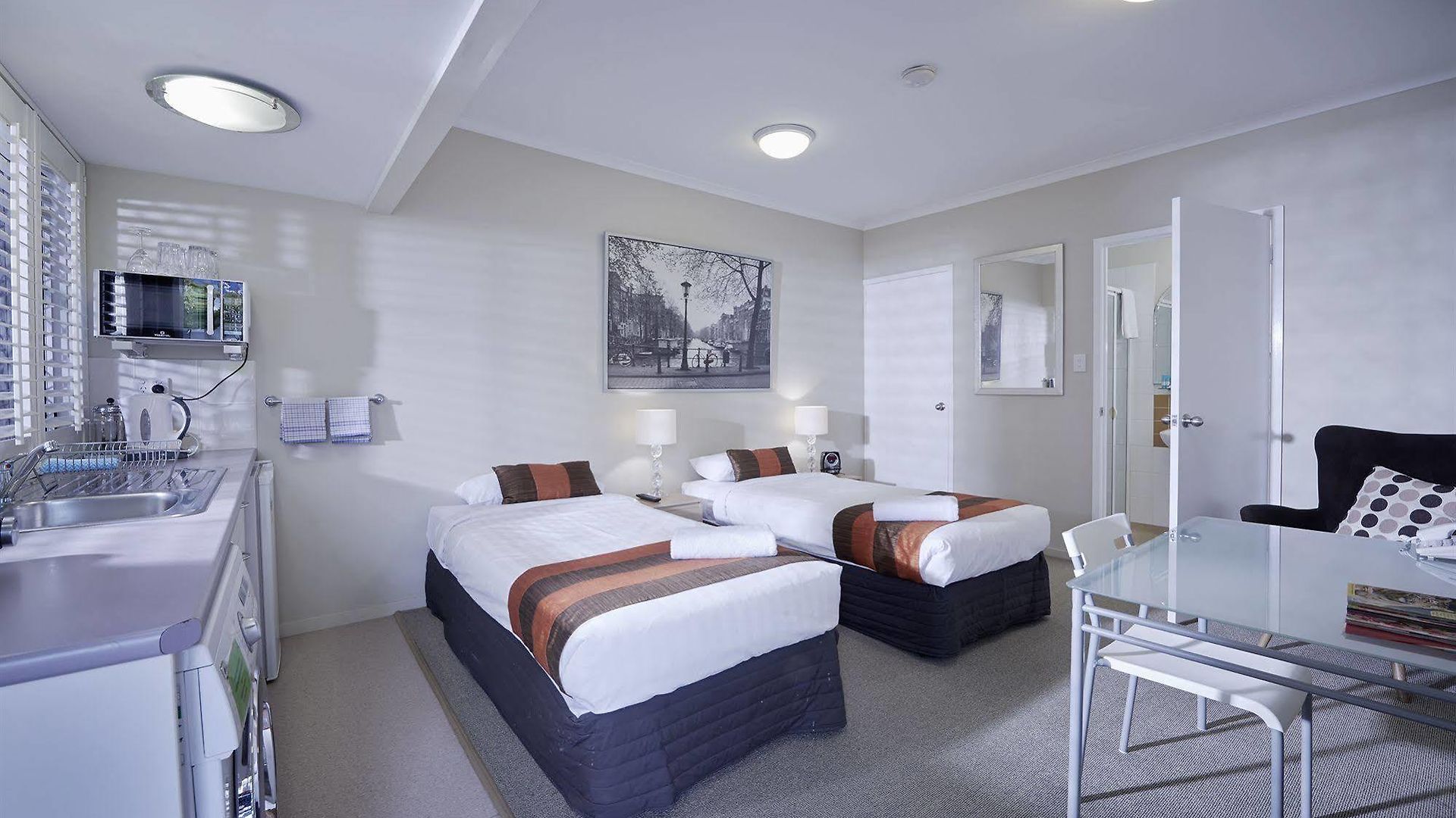 Aparthotel Street 3*
