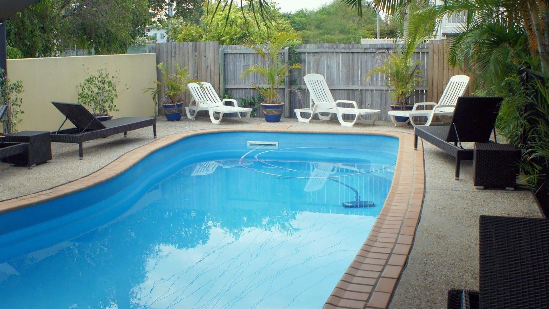 Western Airport 85 Motel 4*