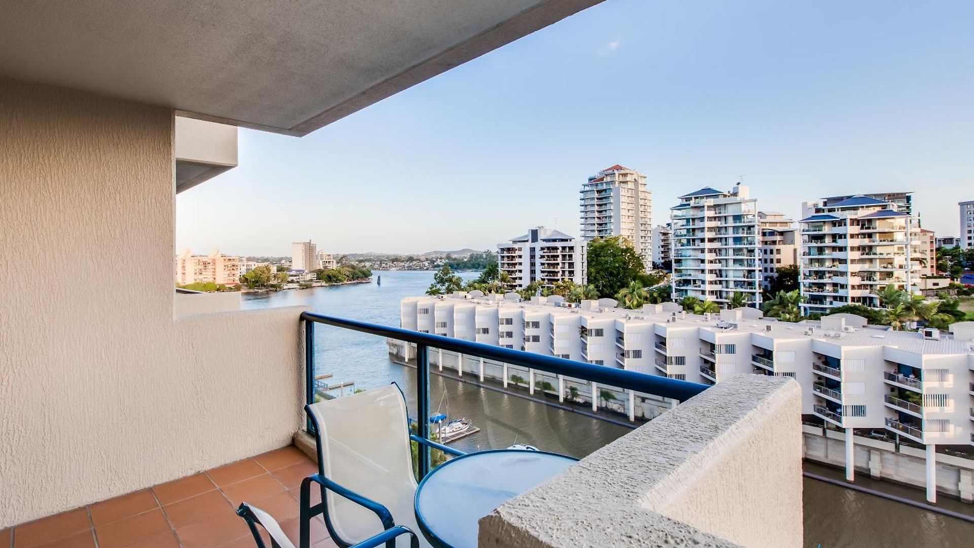 Dockside Aparthotel 4*