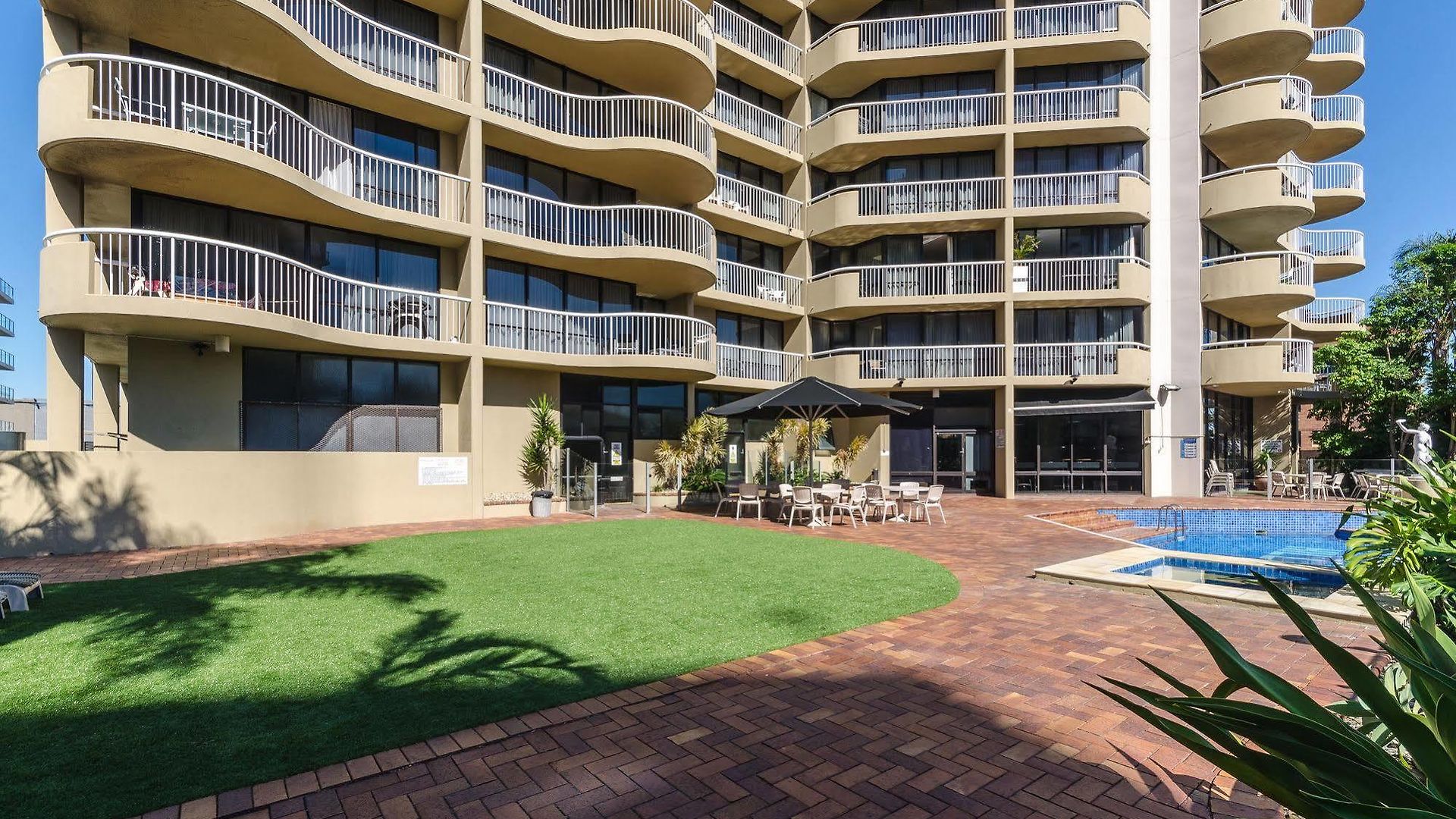 Hillcrest 4*