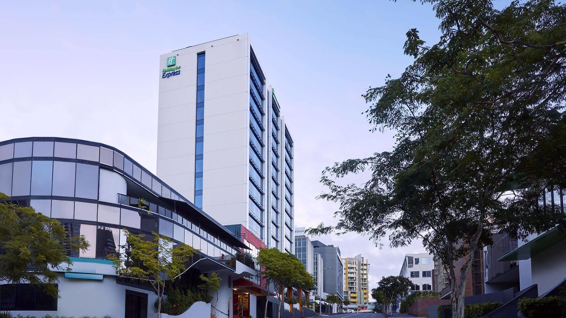 Holiday Inn Express Brisbane Central By Ihg 4* Brisbane