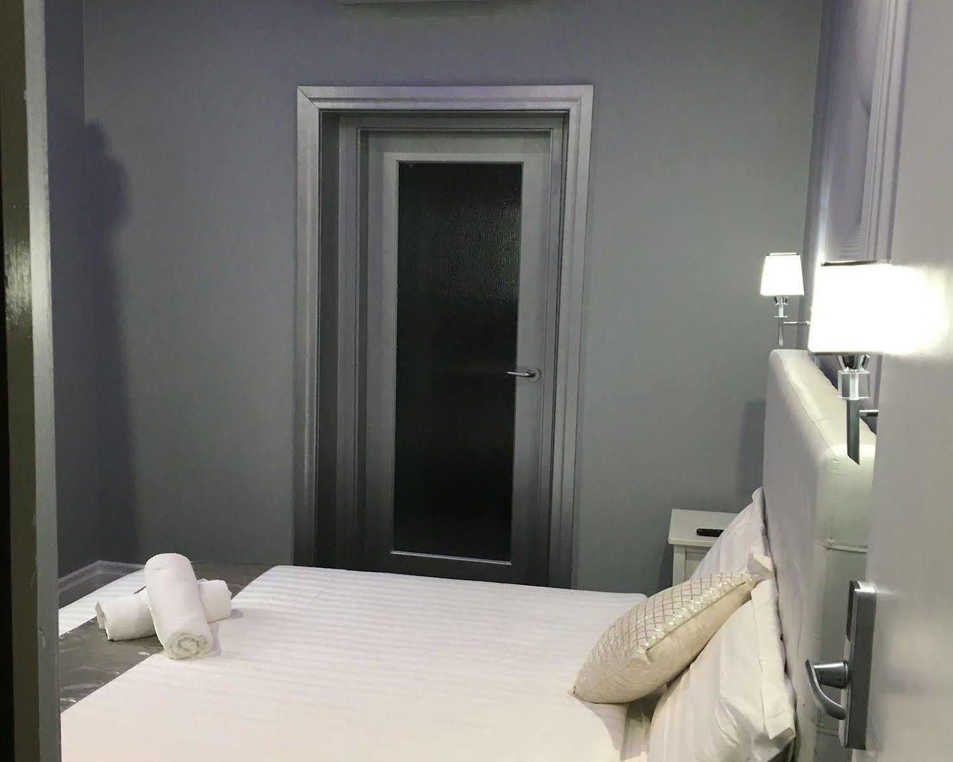 Amelia Boutique 4*