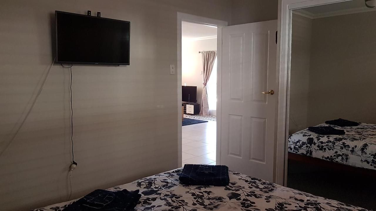 Sustainable By The Bay Bed & Breakfast Brisbane
