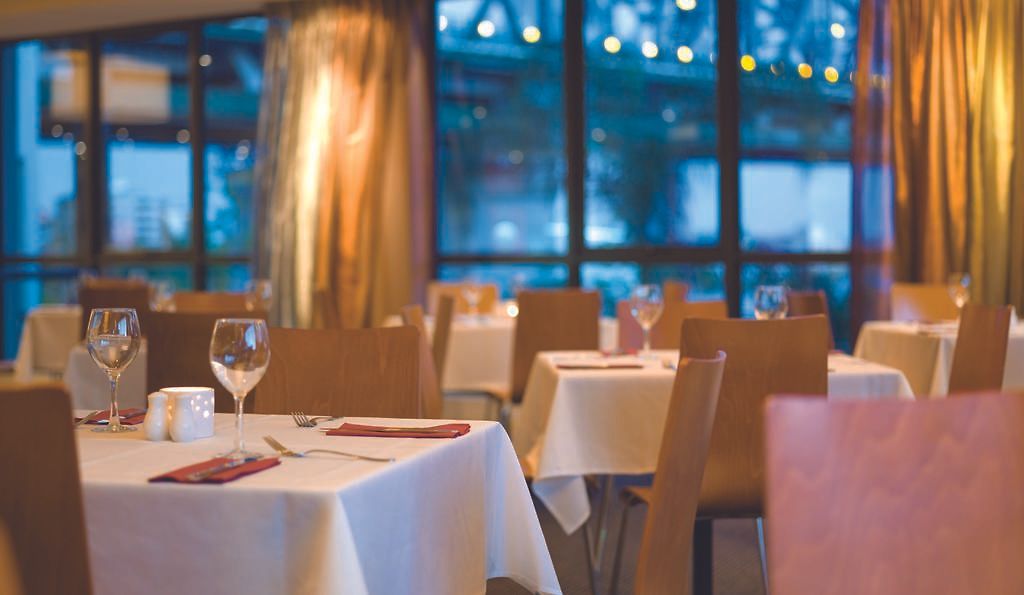 Aparthotel Adina 4*