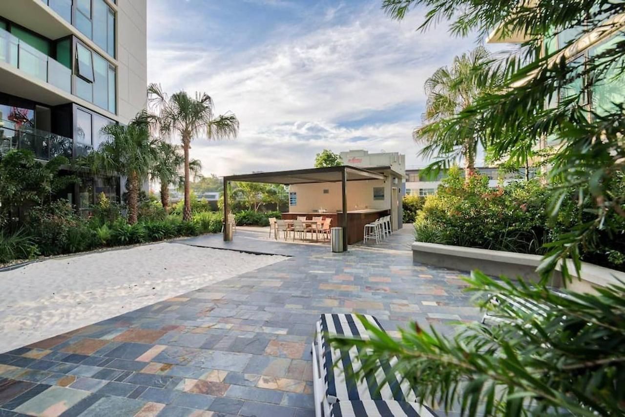 Minimalist & Warming - Close To Cbd And Valley Apartment Brisbane