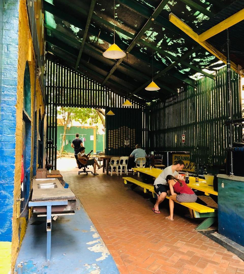 Yellow Submarine Backpackers * Brisbane
