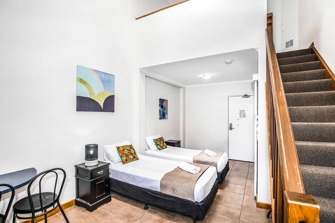 Globe 3* Brisbane