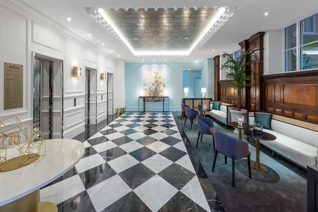 Adina Aparthotel 4*