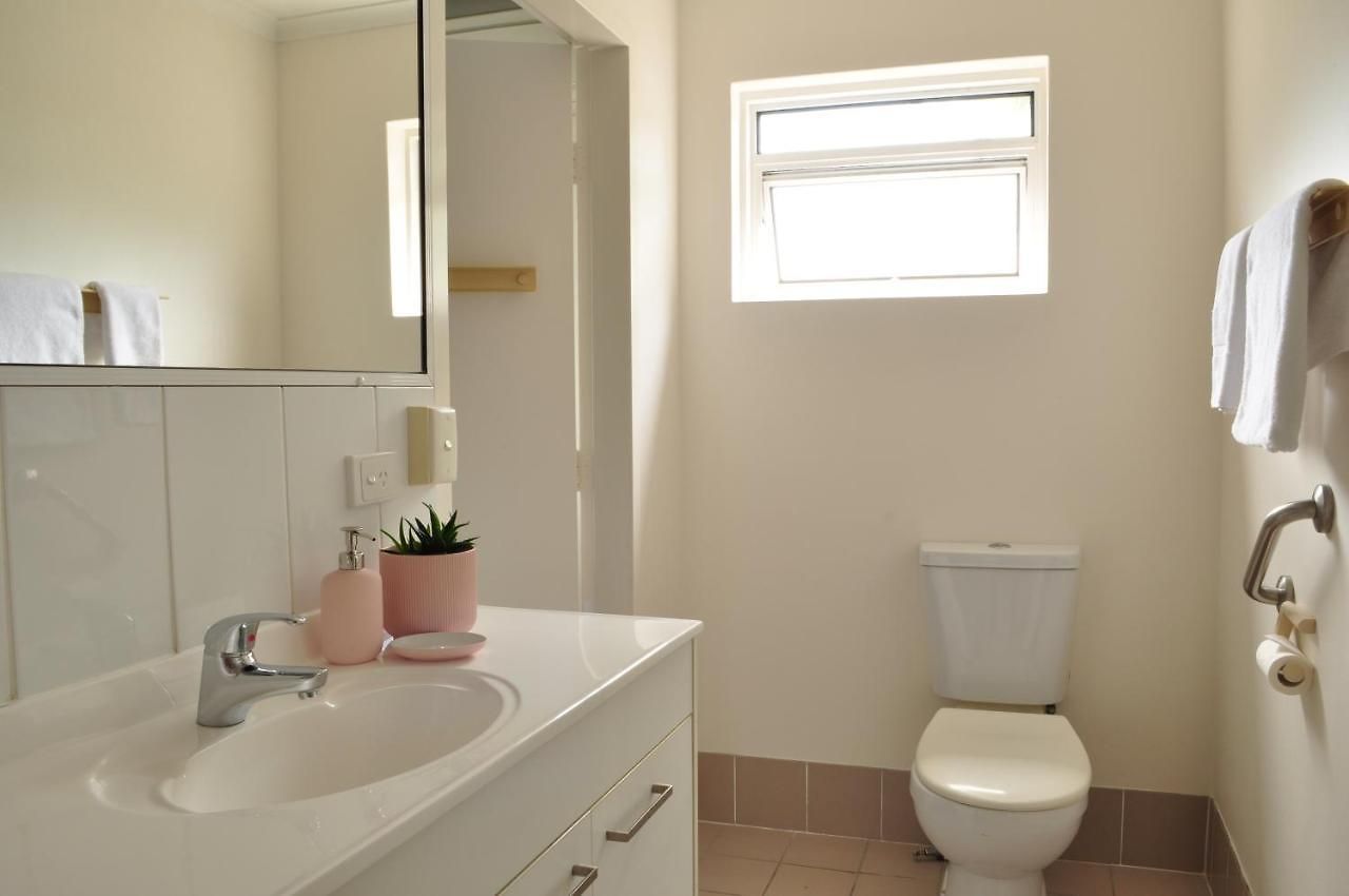 Isla House Greenslopes Guest house