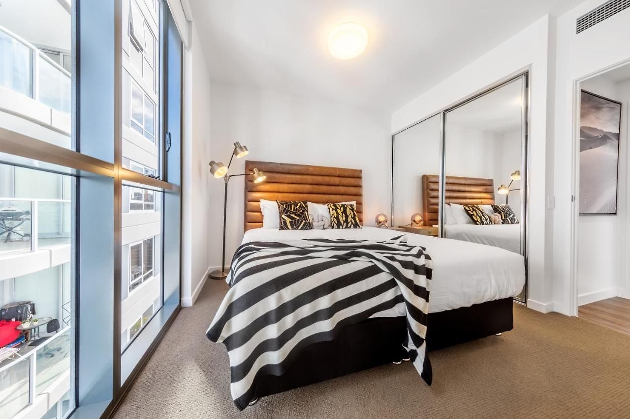 Lucid South Apartment *