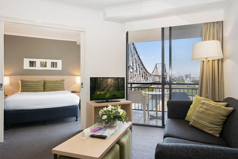 Adina Aparthotel 4*