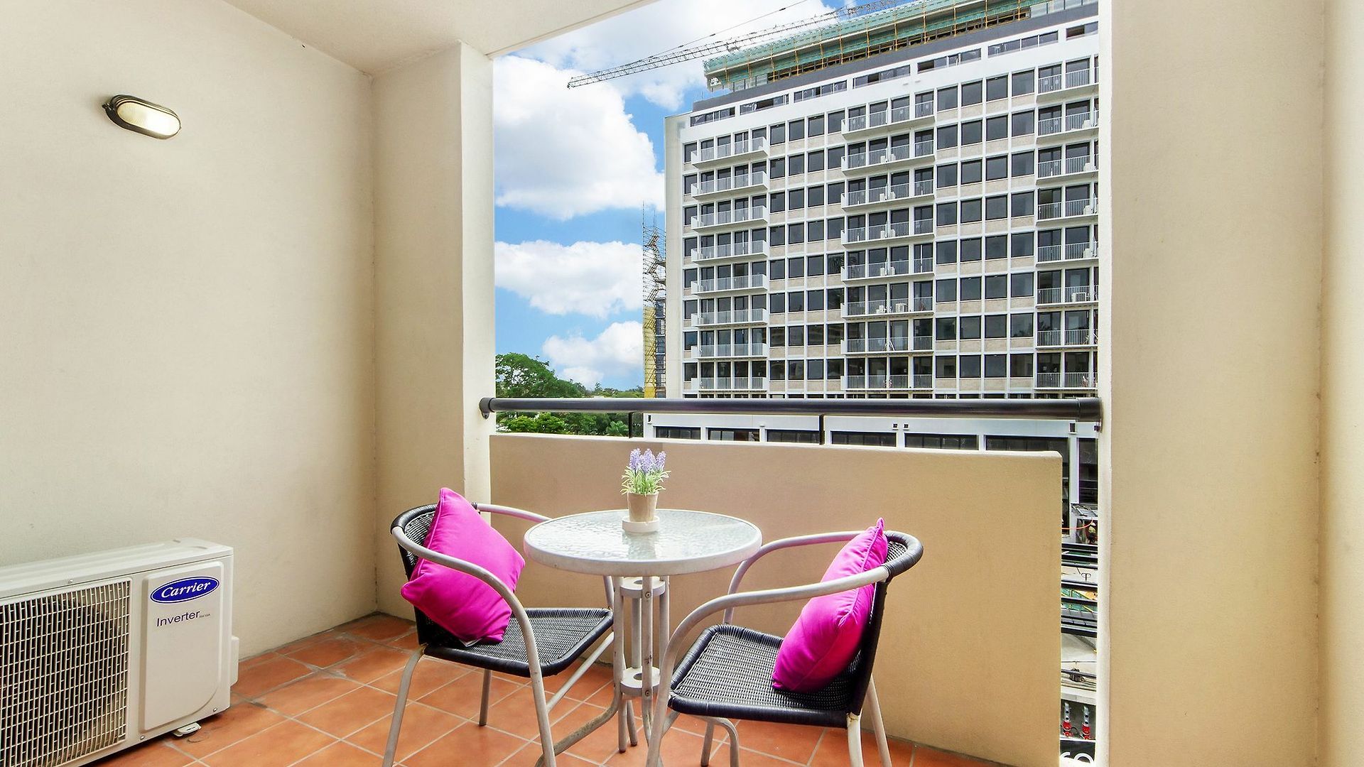 Spring Hill Aparthotel