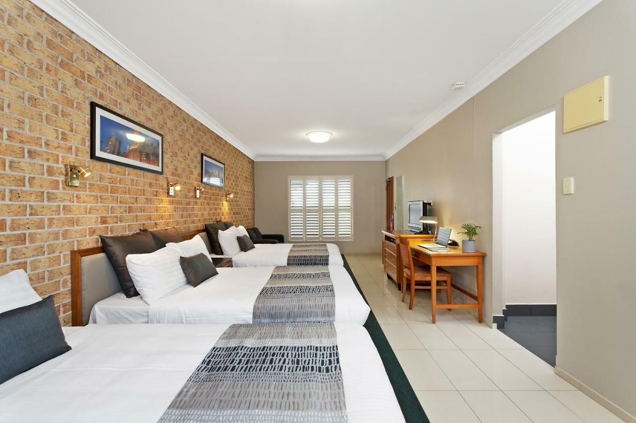 Coopers Colonial 4*