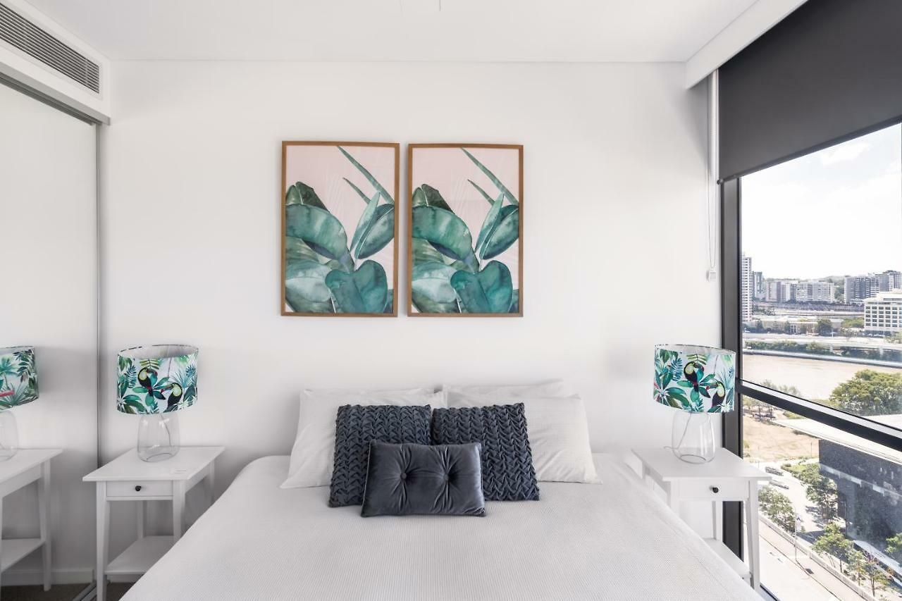South Bank Beautiful River View Tower Apartment Brisbane