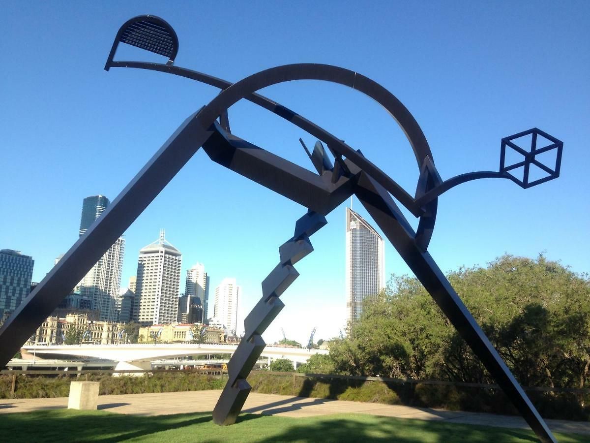 Hostel Wesley Taylor Art Paint & Plus Tour Brisbane