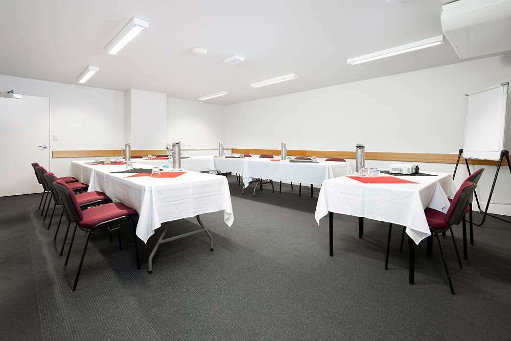 George Brisbane, Independent Collection By Evt Hotel