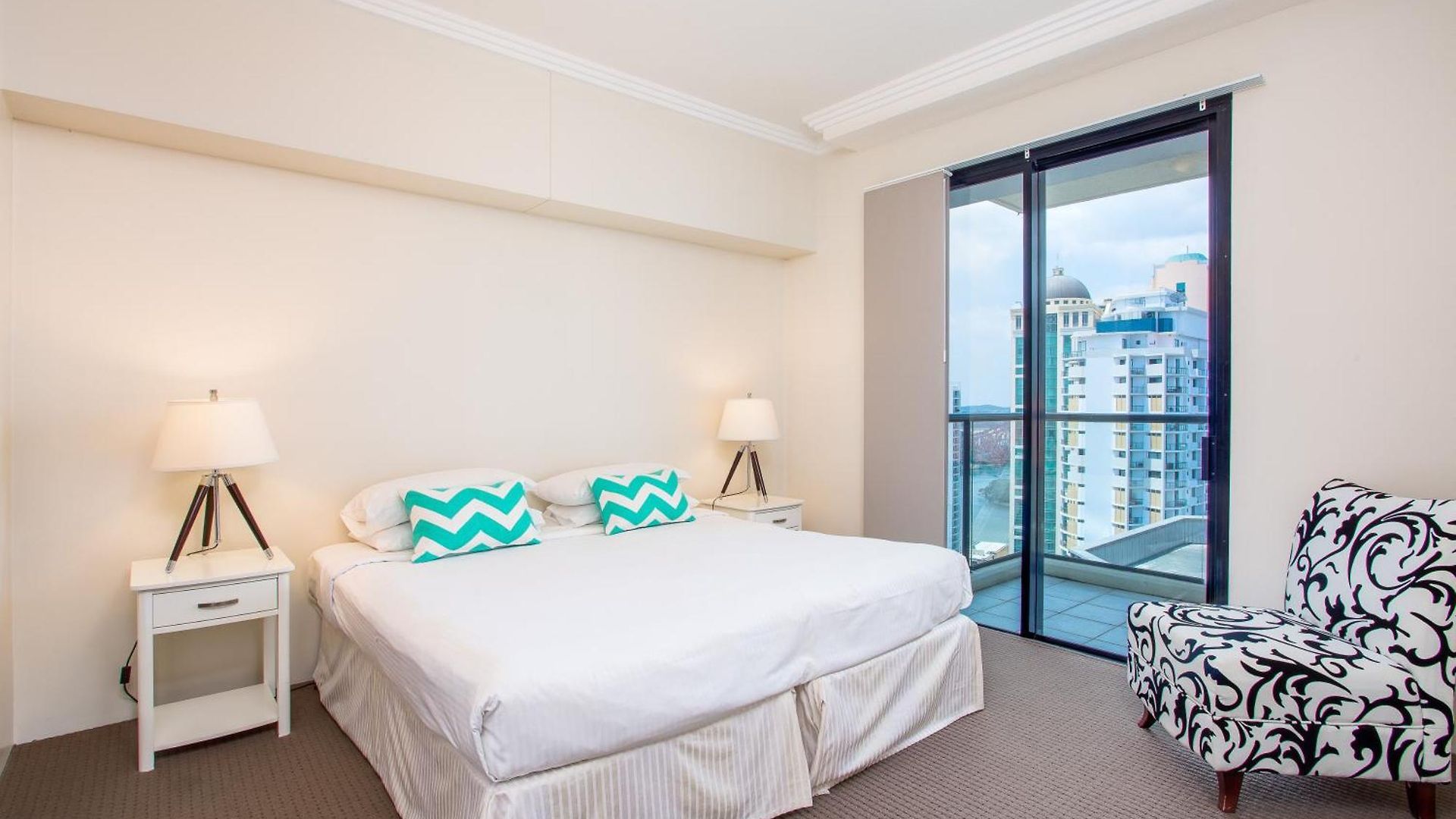 Republic Aparthotel 4*