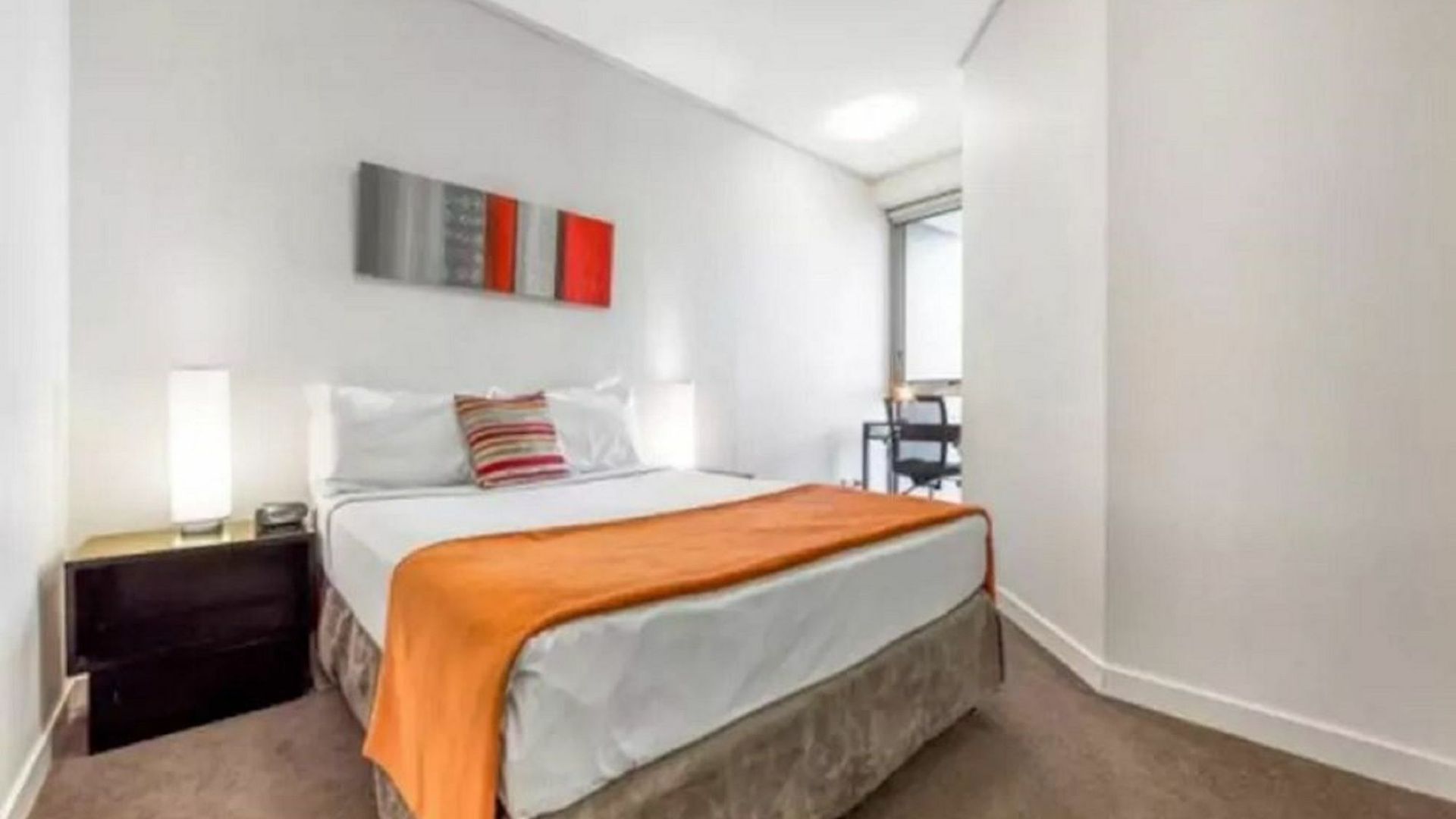 S&p - Tank St Apartment