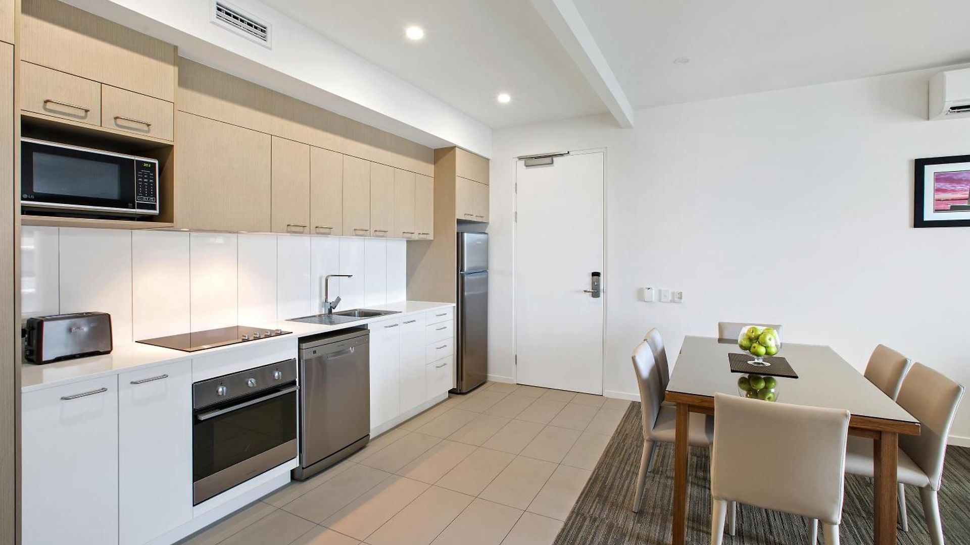 Quest Chermside On Playfield 5* Brisbane