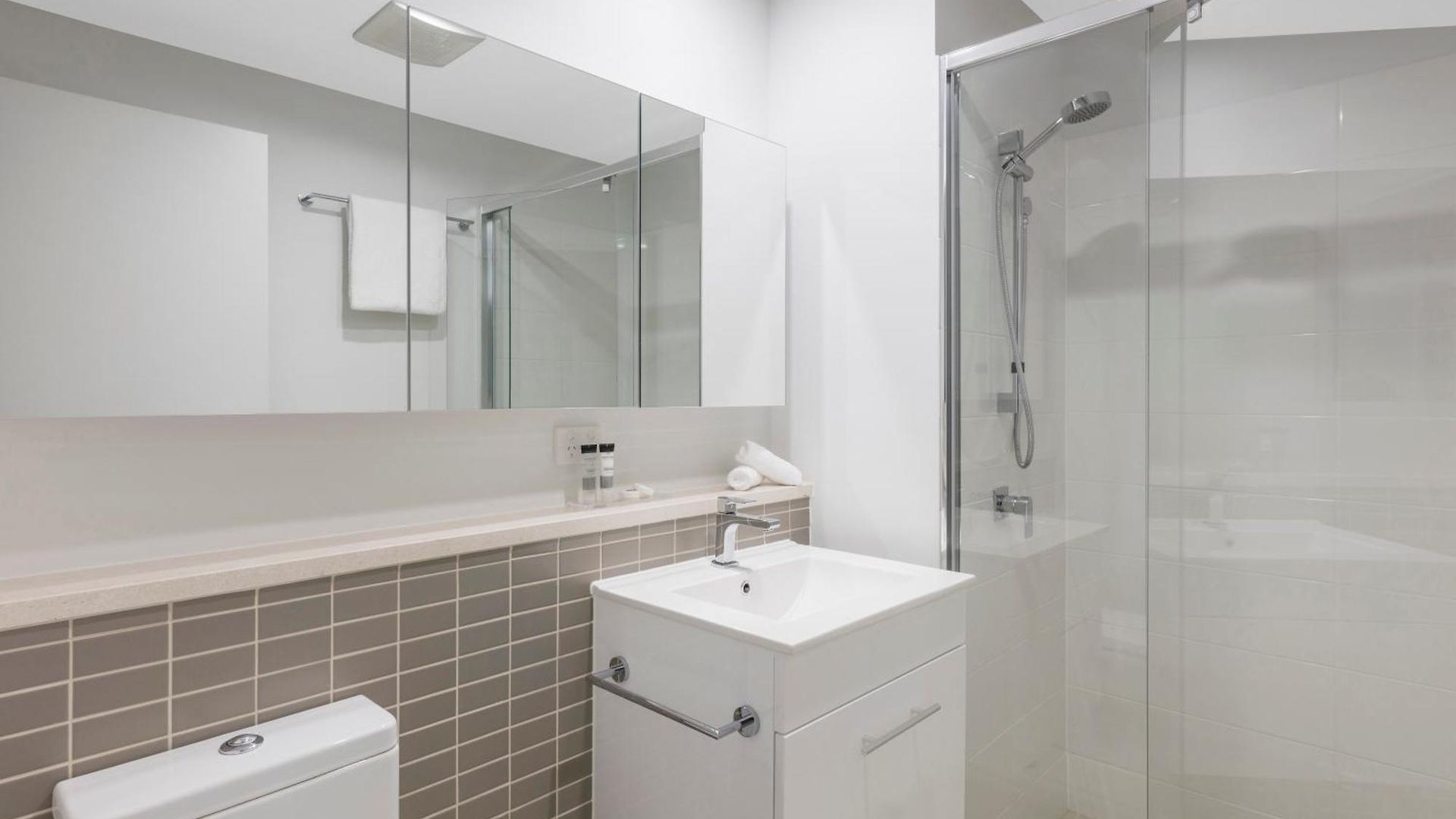 Oaks Woolloongabba