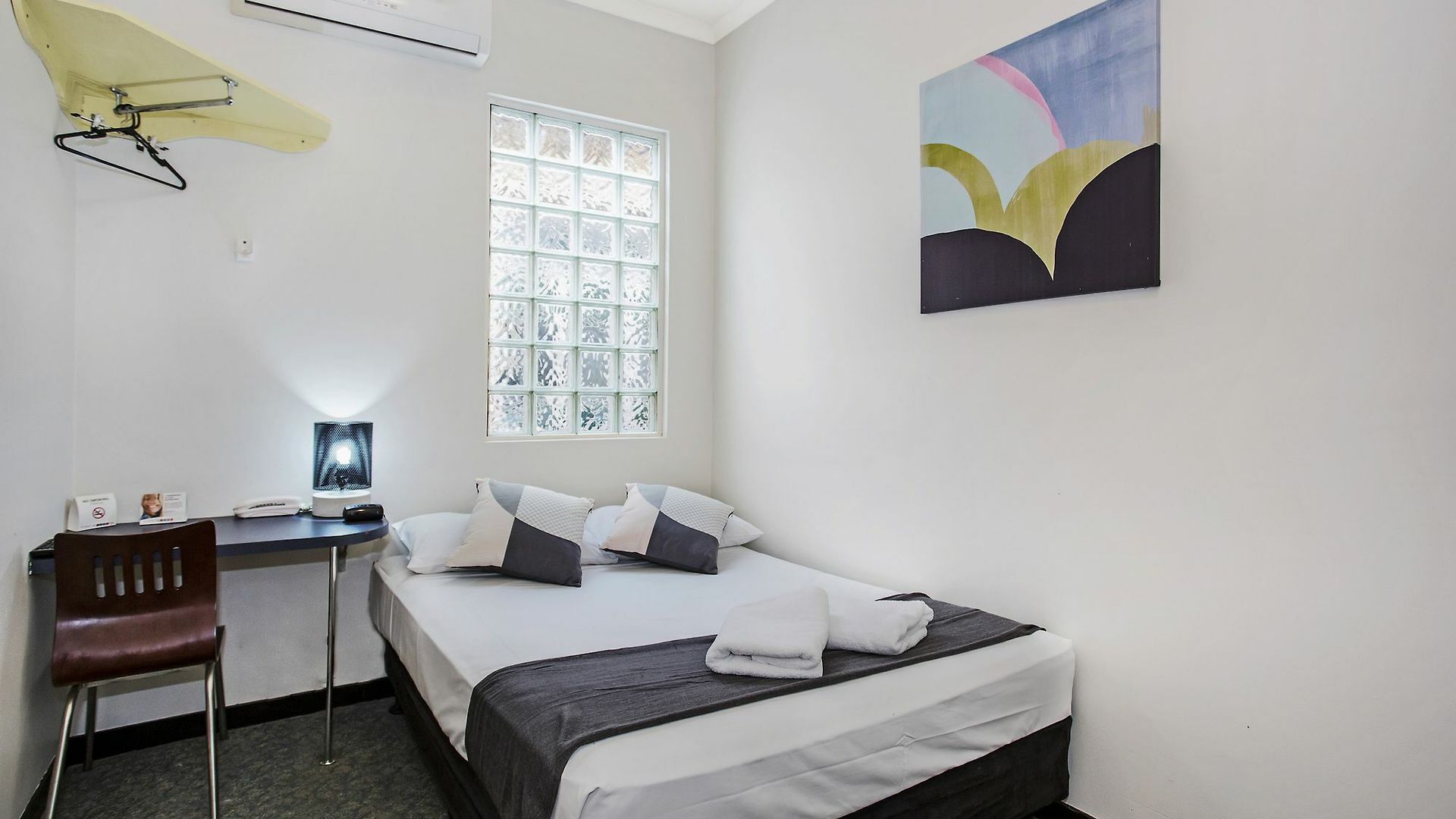 Globe 3* Brisbane