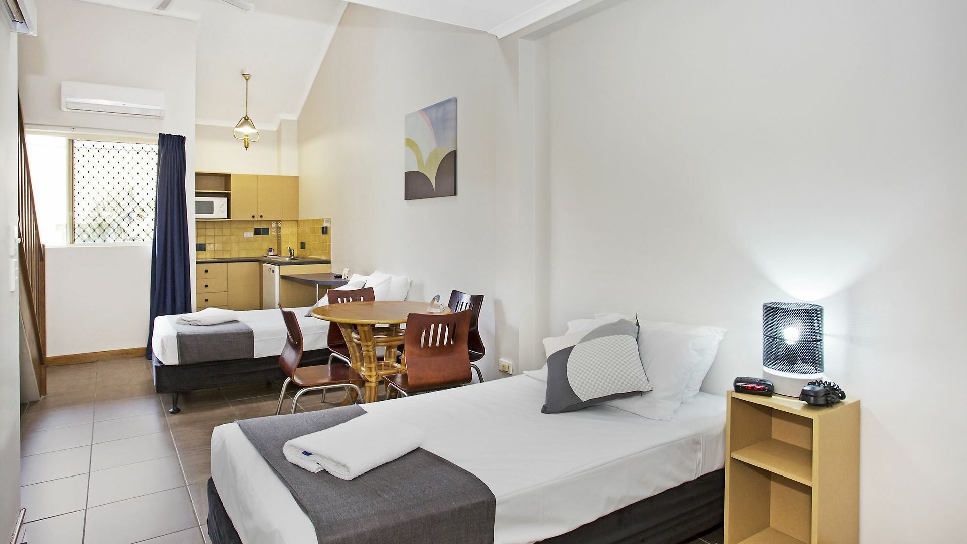 Globe Hotel 3*