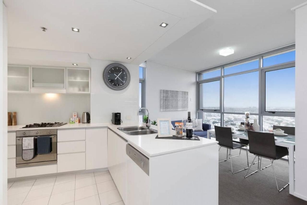 Sk1 - 2 Level 2 Bedroom Skyline Skyhome *