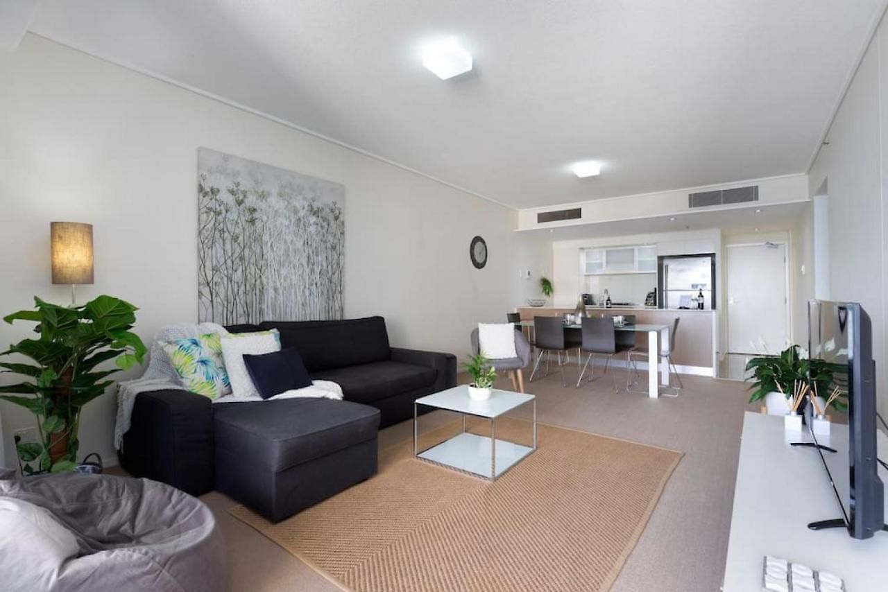 Apartment Sk2 - Charming Skyline Cbd W River Views 3 Bedroom Private