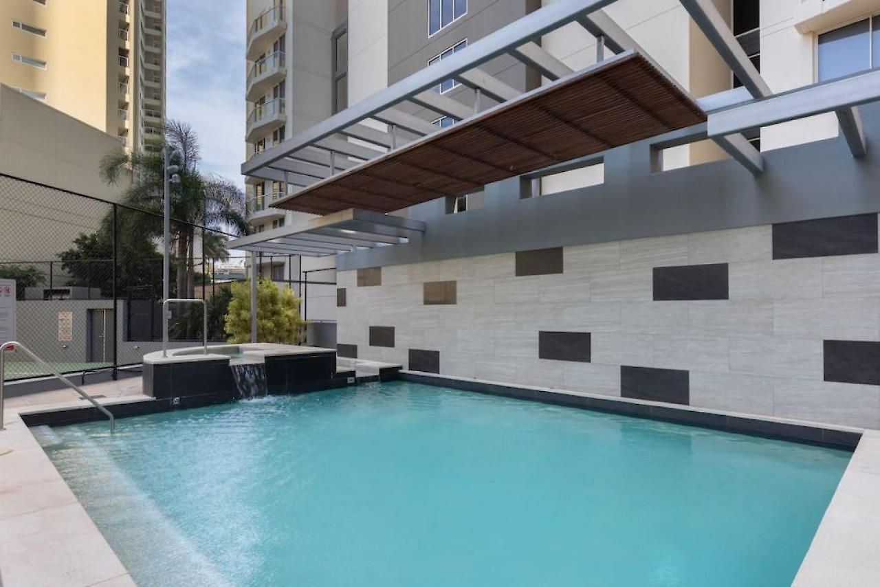 Sk2 - Charming Skyline Cbd W River Views 3 Bedroom Private *