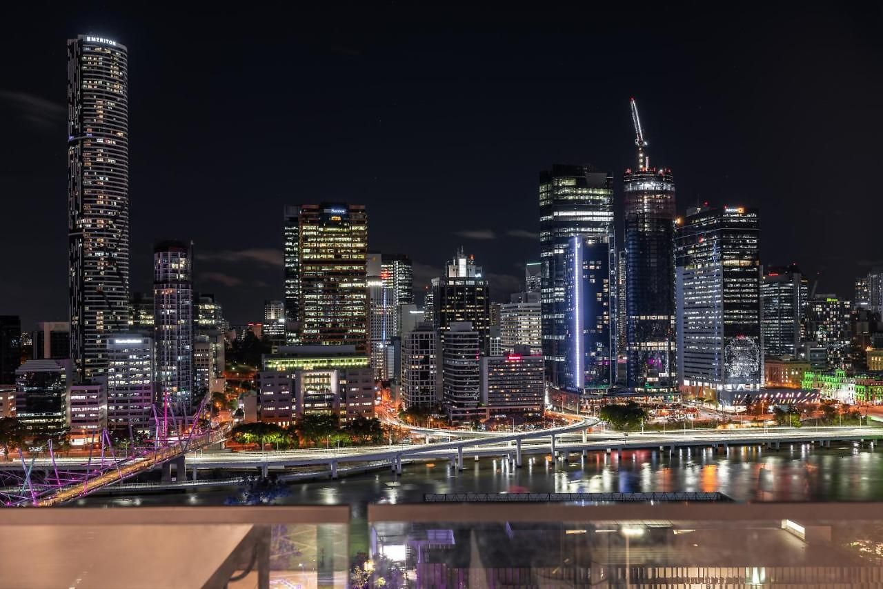 South Bank Beautiful River View Tower Apartment Brisbane