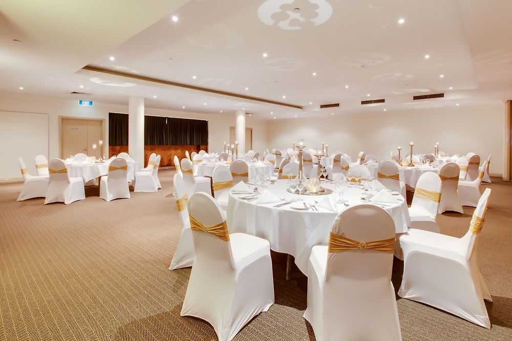 Adina Aparthotel 4*