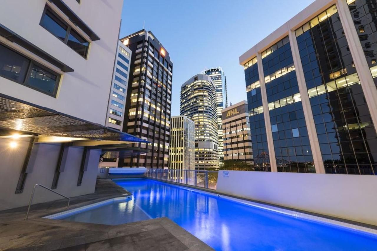 African Escape On Level 38 Apartment