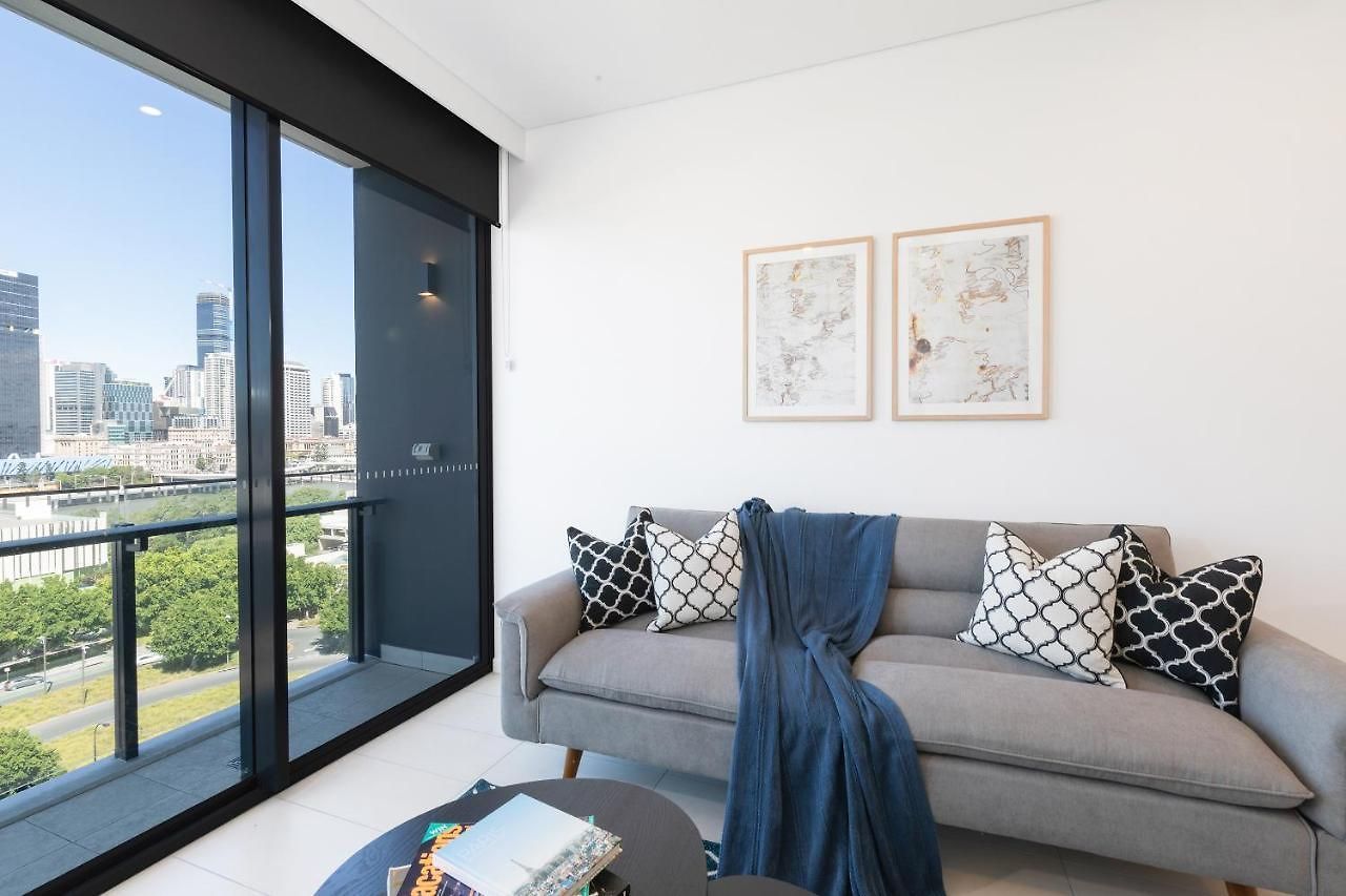 South Bank Beautiful River View Tower Apartment Brisbane