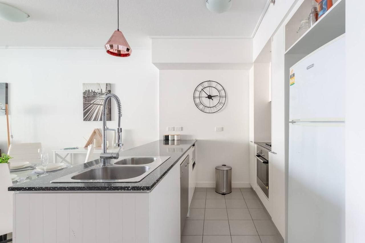 S&p - Tank St Apartment Brisbane