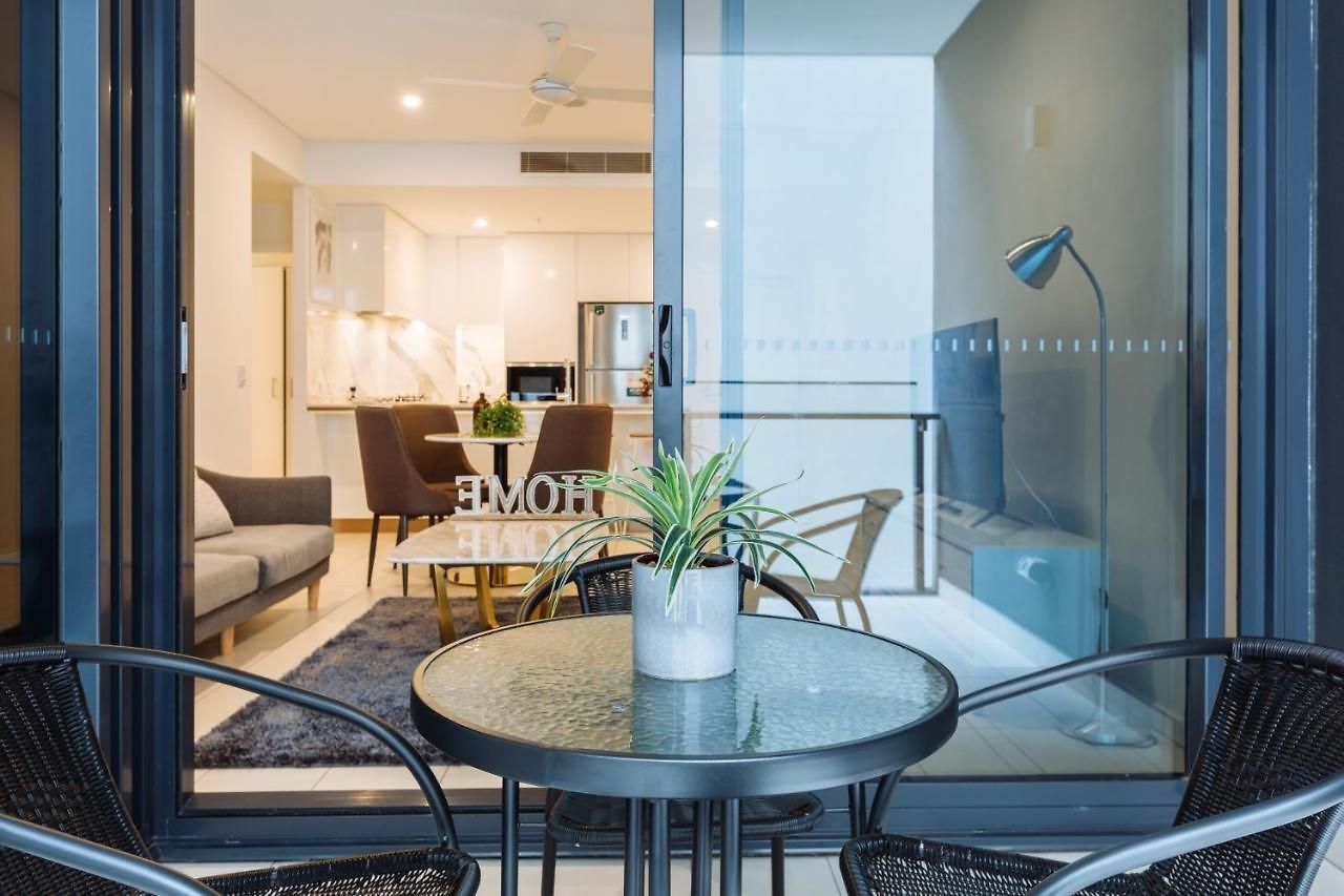 South Bank Beautiful River View Tower Apartment