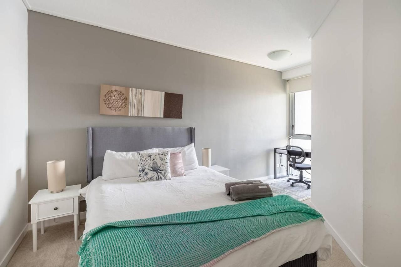S&p - Tank St Apartment