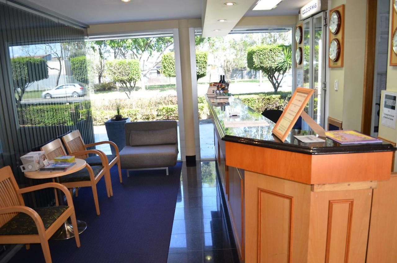 Motel Airport 4*