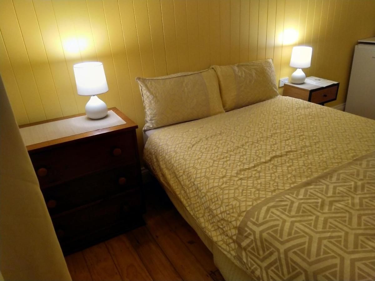 Minto Colonial Guest house