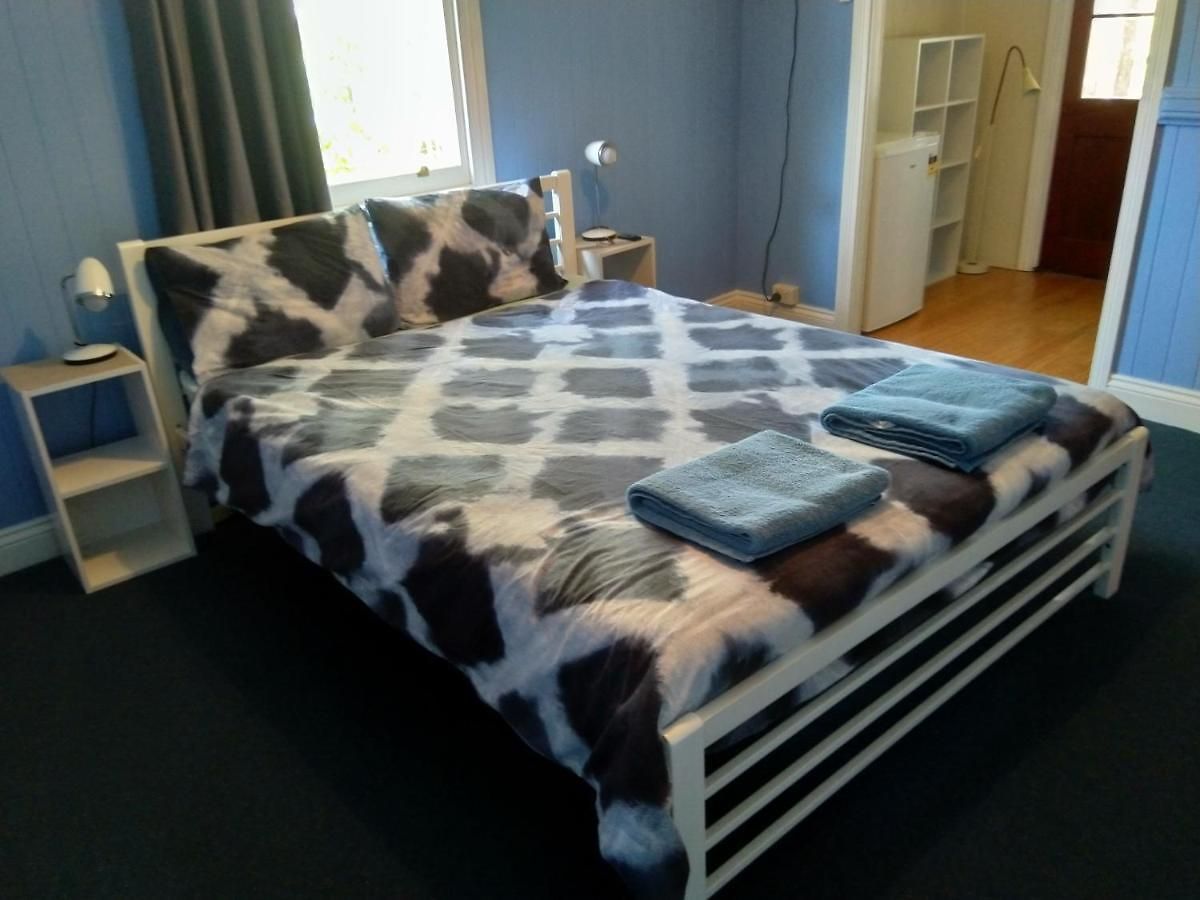 Minto Colonial Brisbane