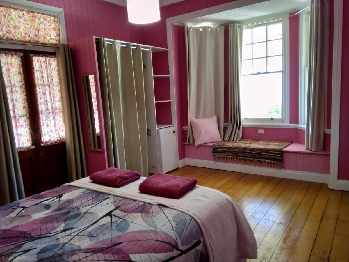 Minto Colonial Guest house