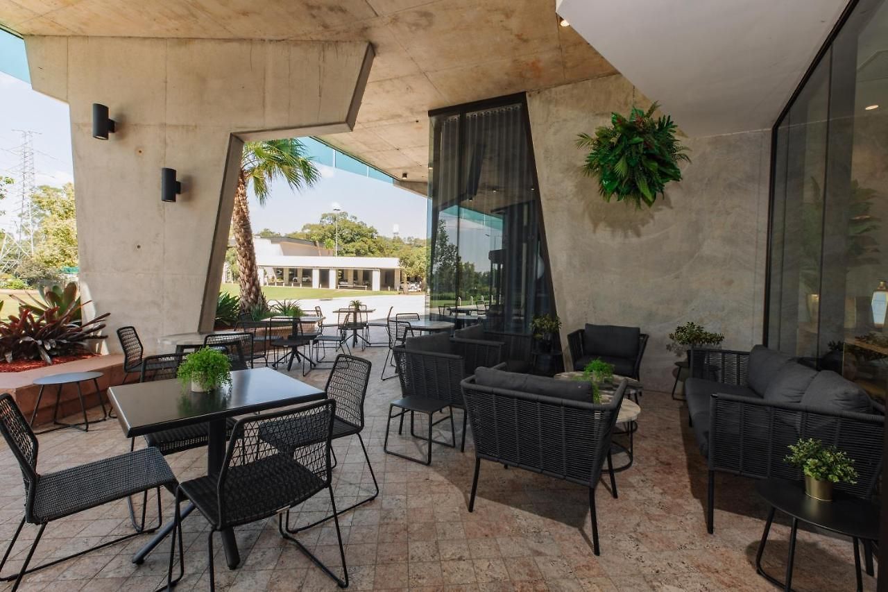 Hotel Eatons Hill 4*
