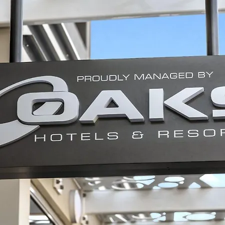 Oaks Woolloongabba