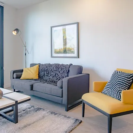 Apartment Airtrip On Tribune Street Brisbane