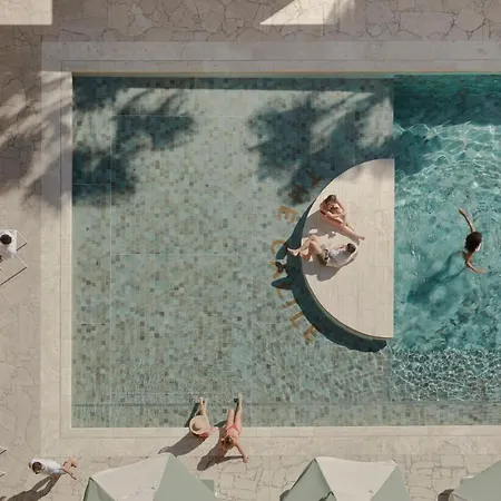 Hotel The Calile 5*