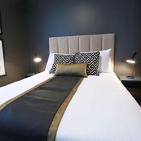 Hotel Alex Perry & 4*