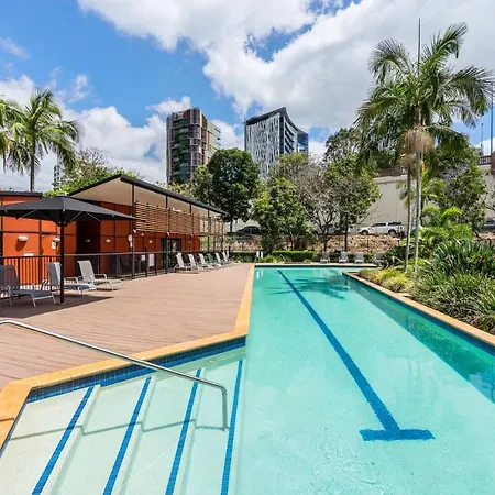 The Docks On Goodwin Aparthotel 5*